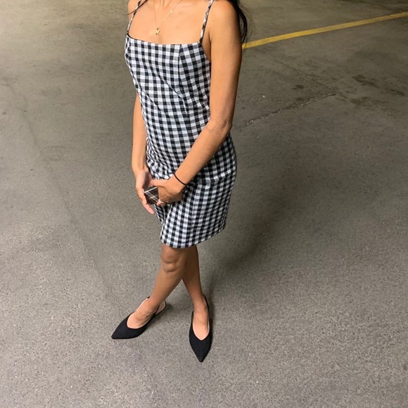 Cute Black And White Dress - Picture 2 of 2